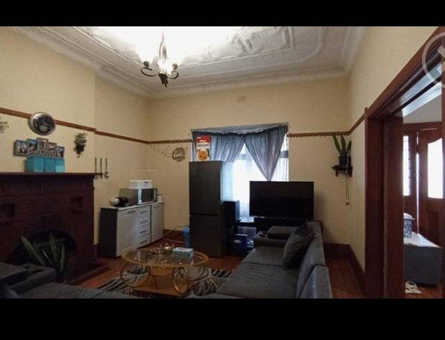 3 BEDROOM HOUSE FOR SALE IN KENSINGTON